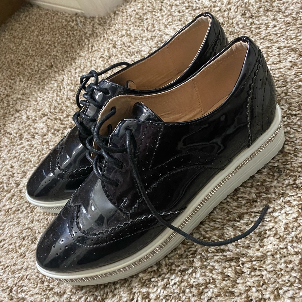 Black & white patent leather with rhinestones tie up loafers
